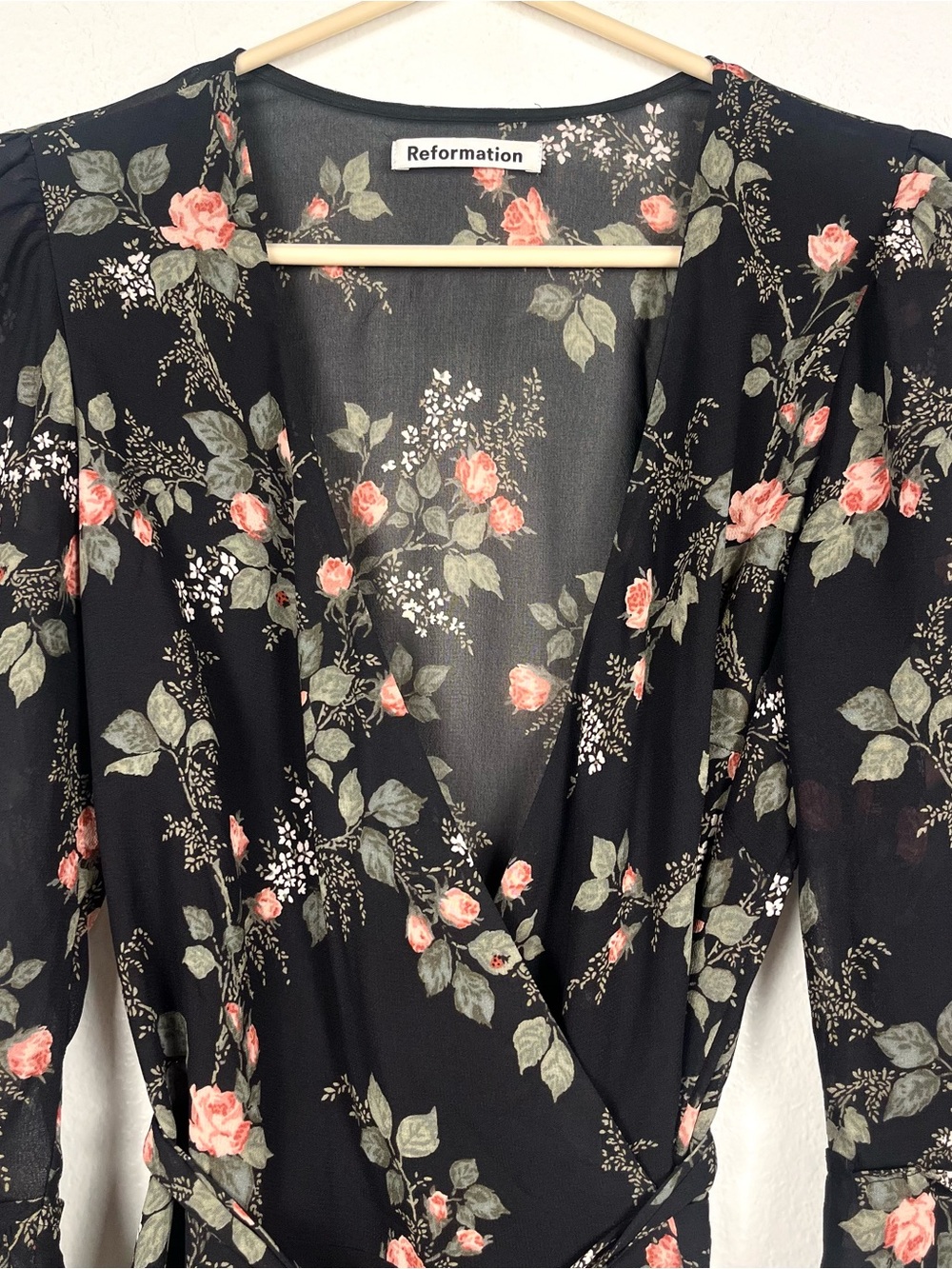 Reformation Zoe Black Rose Floral Ladybug Print Ruffled Mini Wrap Dress Small - Picture 3 of 8
